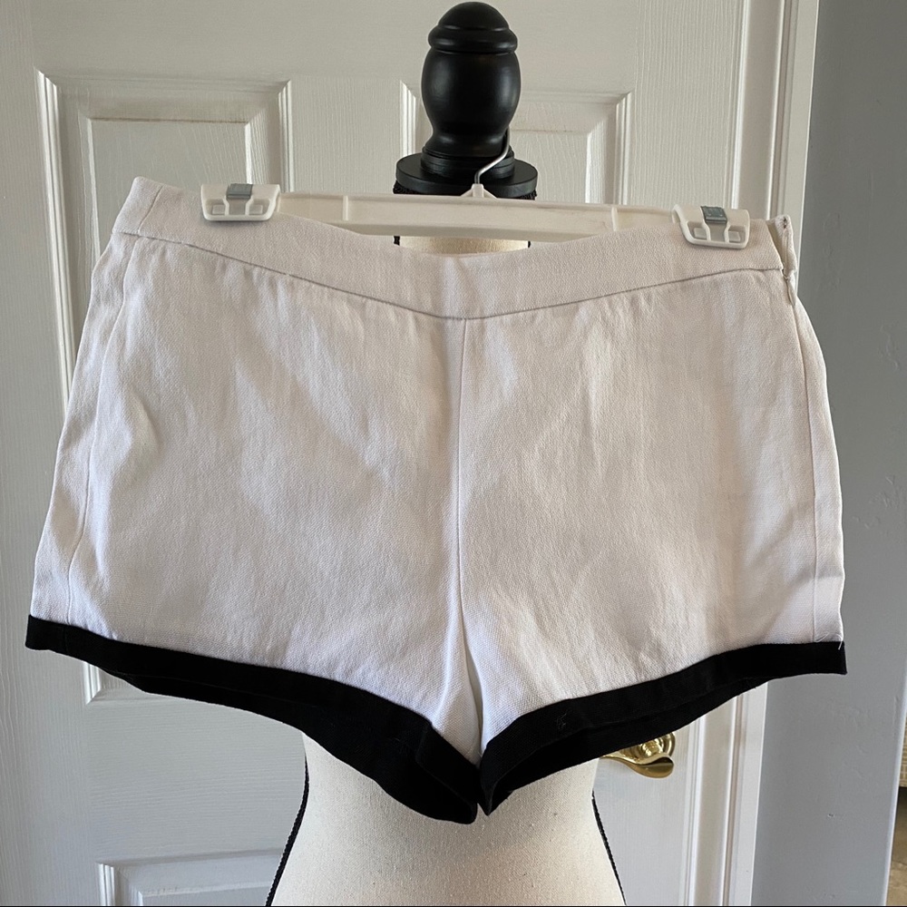 Never Worn J. Crew White Linen Shorts w/ Blk Trim